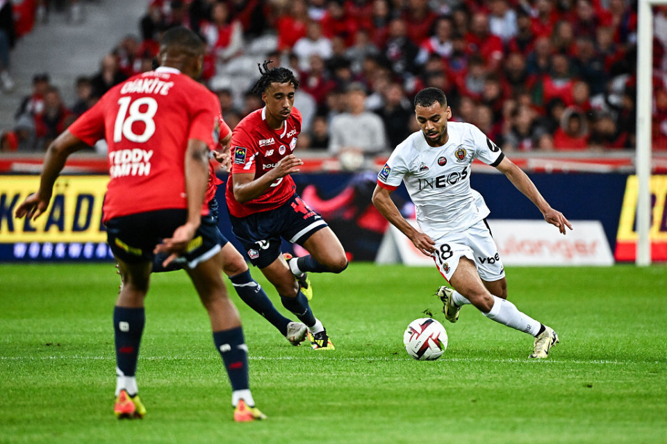 九游电竞 -今夜曼联调整名单以备NBA总决赛,官宣签约环节打磨,气氛紧张,身体对抗强度拉满