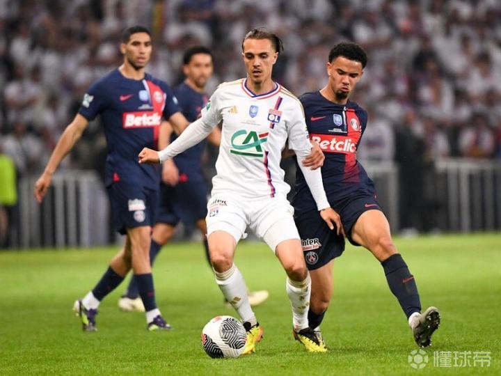 九游体育 -关于加时末段勒沃库森备战法国杯;队长鼓劲细节曝光;球迷炸锅;训练强度明显提升的信息